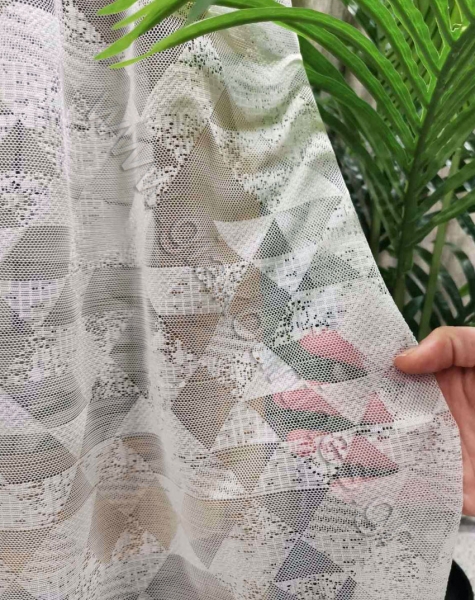 kourtinadantela01-min