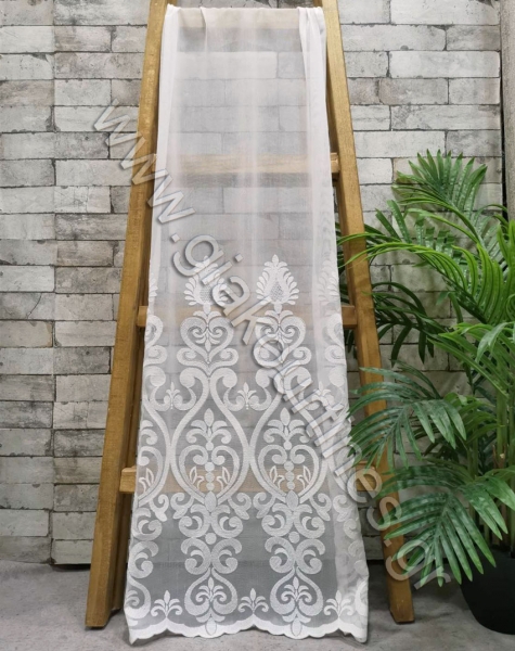 kourtinesaspromavro11-min